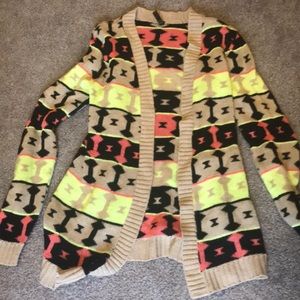 Cute, Aztec print cardigan.